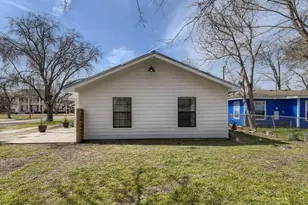 902 Hackberry St, Taylor, TX 76574 - Photo 27