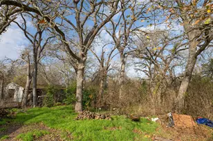 303 Yoakum St, Rockdale, TX 76567 - Photo 15