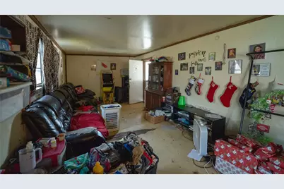 303 Yoakum St, Rockdale, TX 76567 - Photo 7