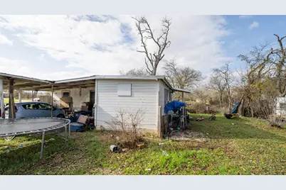 303 Yoakum St, Rockdale, TX 76567 - Photo 21
