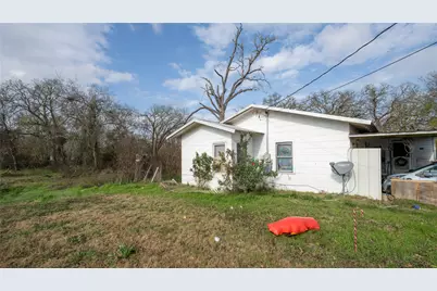 303 Yoakum St, Rockdale, TX 76567 - Photo 1