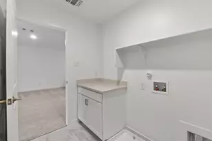 1280 E Main St, Round Rock, TX 78664 - Photo 29