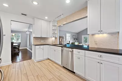 1211 Falcon Ledge Drive, Austin, TX 78746 - Photo 15