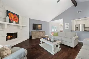 1211 Falcon Ledge Dr, Austin, TX 78746 - Photo 5