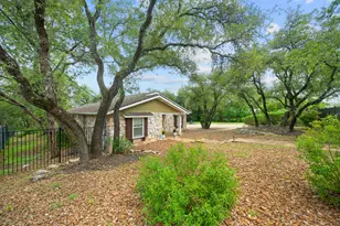 1211 Falcon Ledge Dr, Austin, TX 78746 - Photo 3