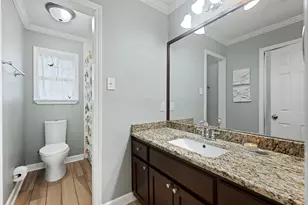 1211 Falcon Ledge Dr, Austin, TX 78746 - Photo 25