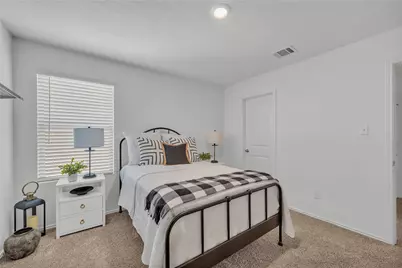 752 Circle Way #35H, Jarrell, TX 76537 - Photo 13