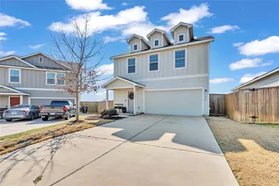 752 Circle Way #35H, Jarrell, TX 76537 - Photo 5