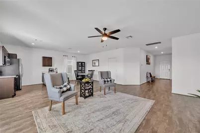 752 Circle Way #35H, Jarrell, TX 76537 - Photo 29