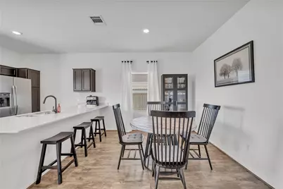 752 Circle Way #35H, Jarrell, TX 76537 - Photo 1