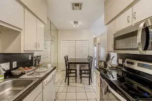 106 E 30th St, Austin, TX 78705 - Photo 11