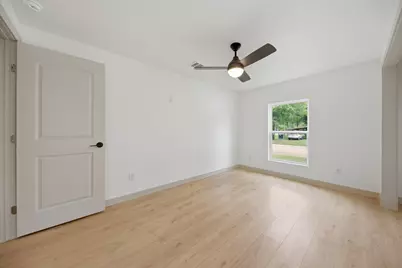 709 S Polk Street, Giddings, TX 78942 - Photo 17
