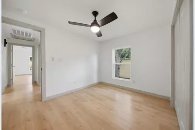 709 S Polk Street, Giddings, TX 78942 - Photo 13