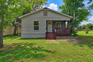 709 S Polk St, Giddings, TX 78942 - Photo 1