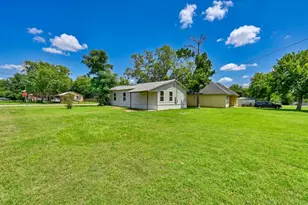 709 S Polk St, Giddings, TX 78942 - Photo 5