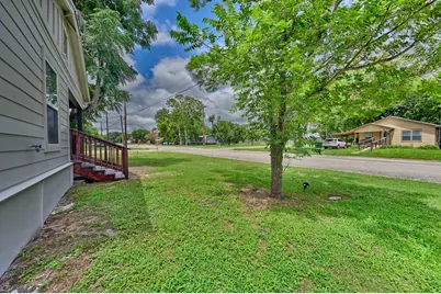 709 S Polk Street, Giddings, TX 78942 - Photo 19