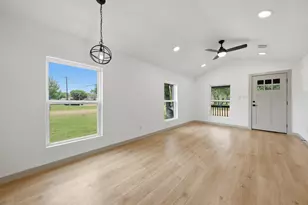 709 S Polk St, Giddings, TX 78942 - Photo 5