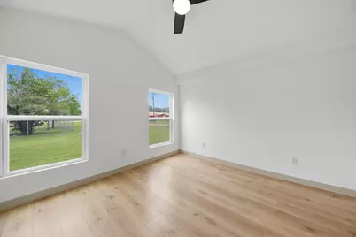 709 S Polk Street, Giddings, TX 78942 - Photo 33