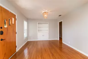 812 N Penelope St, Belton, TX 76513 - Photo 3