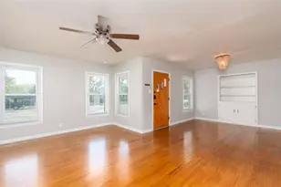 812 N Penelope St, Belton, TX 76513 - Photo 9