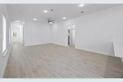 186 Hornet Street, Elgin, TX 78621 - Photo 7