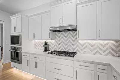 7700 Ella Lee Lane, Austin, TX 78744 - Photo 13