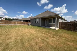 140 Saddle Cv, Kyle, TX 78640 - Photo 17