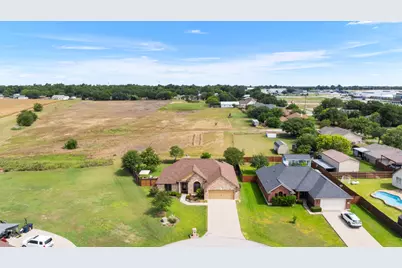 104 Madison Lane, Thrall, TX 76578 - Photo 31