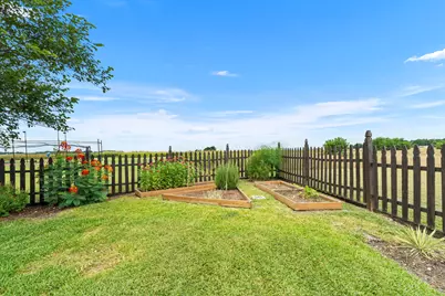 104 Madison Lane, Thrall, TX 76578 - Photo 33