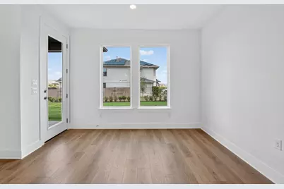 9212 Flatbush Drive, Austin, TX 78744 - Photo 9