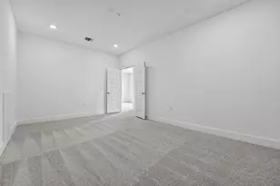 9212 Flatbush Dr, Austin, TX 78744 - Photo 15