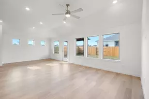 109 Divisadero Dr, Hutto, TX 78634 - Photo 3