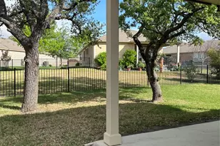 410 Holiday Creek Ln, Georgetown, TX 78633 - Photo 23