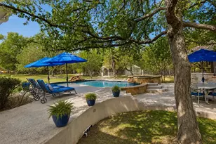 205 W Majestic Oak Ln, Georgetown, TX 78633 - Photo 29