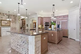 205 W Majestic Oak Ln, Georgetown, TX 78633 - Photo 13