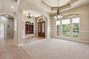 205 W Majestic Oak Ln, Georgetown, TX 78633 - Photo 9