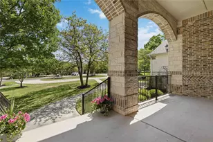 205 W Majestic Oak Ln, Georgetown, TX 78633 - Photo 5