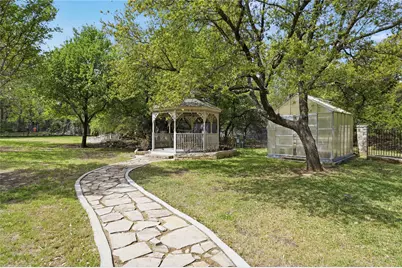 205 W Majestic Oak Lane, Georgetown, TX 78633 - Photo 33