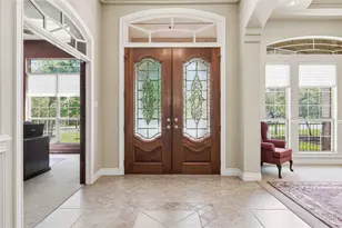 205 W Majestic Oak Ln, Georgetown, TX 78633 - Photo 5