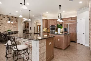 205 W Majestic Oak Ln, Georgetown, TX 78633 - Photo 11