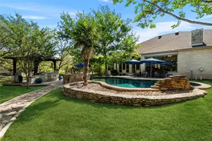 205 W Majestic Oak Ln, Georgetown, TX 78633 - Photo 31