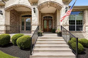 205 W Majestic Oak Ln, Georgetown, TX 78633 - Photo 5