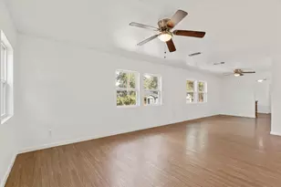 1801 Travis Heights Blvd, Austin, TX 78704 - Photo 9