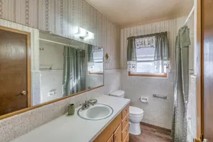 605 W Ash Dr Dr, Johnson City, TX 78636 - Photo 9