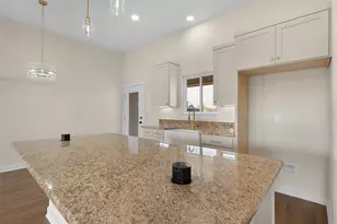 7319 Tiff Nicole Ln, Von Ormy, TX 78073 - Photo 17