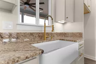 7319 Tiff Nicole Ln, Von Ormy, TX 78073 - Photo 5