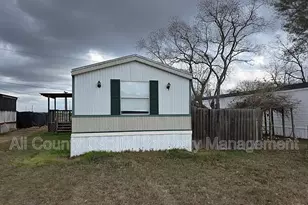 1113 Colorado Dr, Smithville, TX 78957 - Photo 11