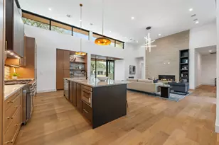 4216 Deepwoods Dr, Austin, TX 78731 - Photo 11