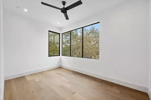 4216 Deepwoods Dr, Austin, TX 78731 - Photo 29