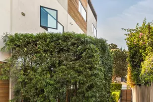 860 1/2 S Wilton Pl, Los Angeles, CA 90005 - Photo 23